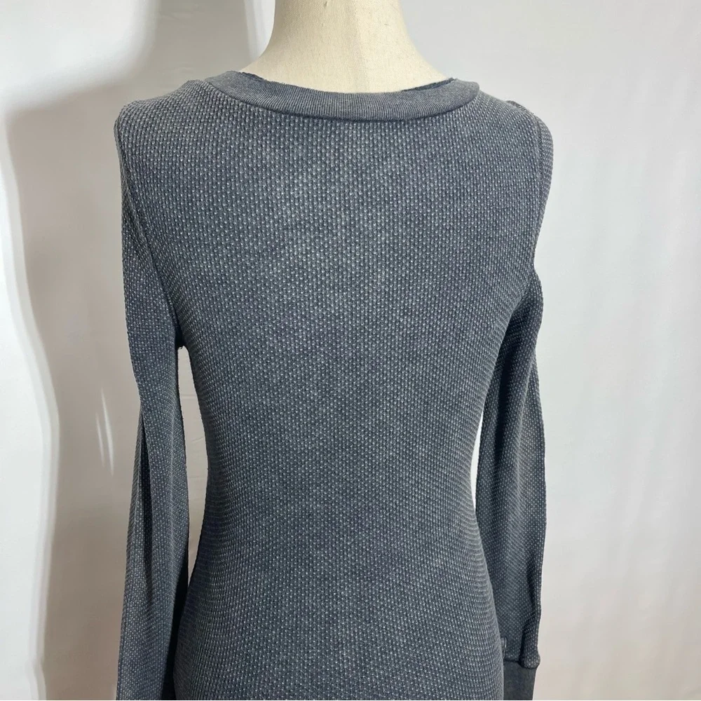 Free People • Studded Cuff Thermal Acid Wash Charcoal Gray S ASO Bella Swan - Picture 6 of 13